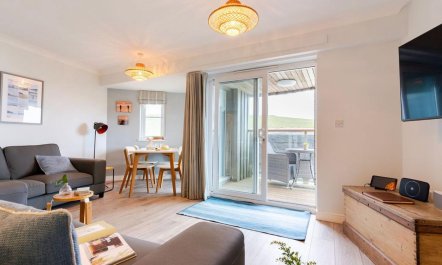 2 Bed in Watergate Bay 1