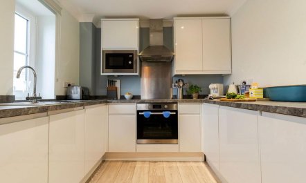 2 Bed in Watergate Bay 7