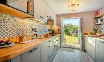 2 Bed in Rhydyclafdy 9