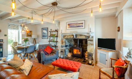 2 Bed in Rhydyclafdy 3