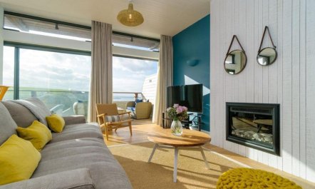 2 Bed in Watergate Bay 1
