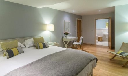 2 Bed in Watergate Bay 5