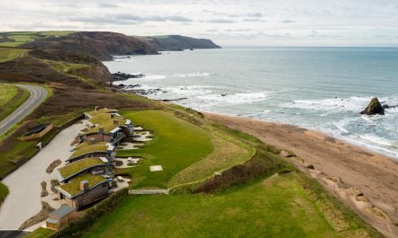3 Bed in Widemouth Bay 1