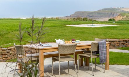 3 Bed in Widemouth Bay 2