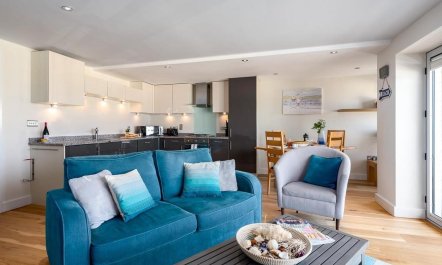 2 Bed in Porth 7