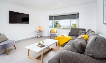 4 Bed in Fistral 2