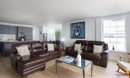 3 Bed in Carlyon Bay 6
