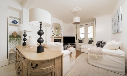 6 Bed in Bude 3