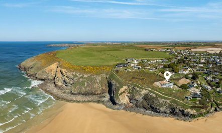 4 Bed in Mawgan Porth 9