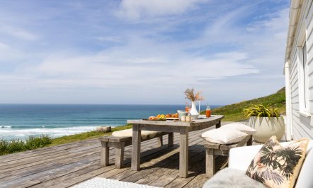 4 Bed in Mawgan Porth 1