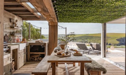 4 Bed in Mawgan Porth 4