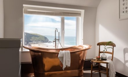 4 Bed in Mawgan Porth 5