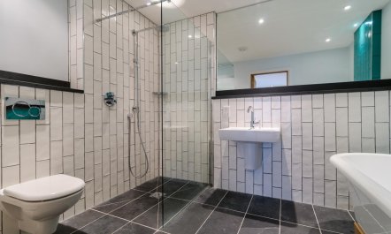2 Bed in Watergate Bay 7