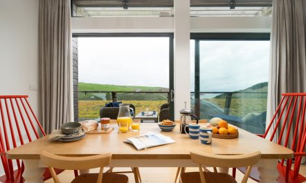 2 Bed in Watergate Bay 7