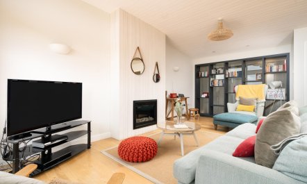 2 Bed in Watergate Bay 5