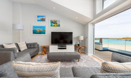 4 Bed in Porth 2
