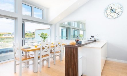 4 Bed in Porth 9