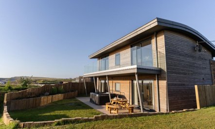 4 Bed in Widemouth Bay 2