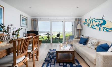 2 Bed in Fistral 2