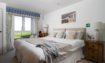 2 Bed in Fistral 6