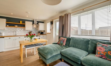 1 Bed in Eccles-on-Sea 9