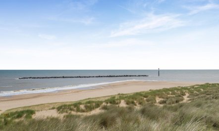 1 Bed in Eccles-on-Sea 0
