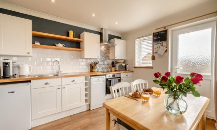 1 Bed in Eccles-on-Sea 1