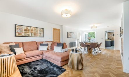 4 Bed in Hampeth