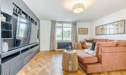 4 Bed in Hampeth 8