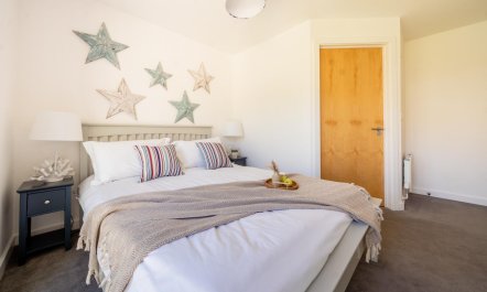 2 Bed in Porth 7