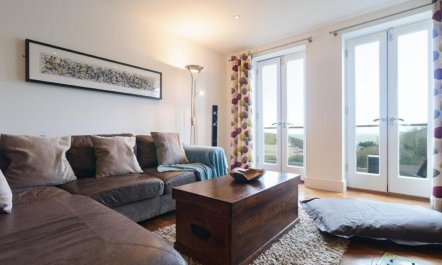 2 Bed in Watergate Bay 2