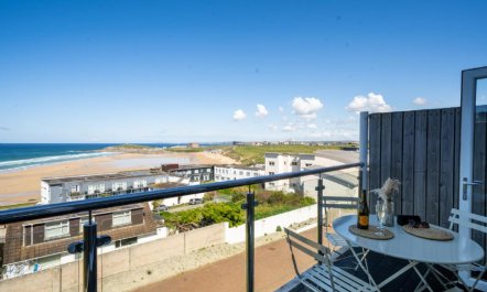 3 Bed in Fistral 1