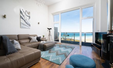 3 Bed in Fistral