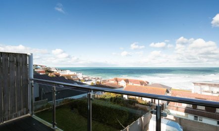 3 Bed in Fistral 3
