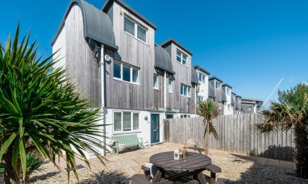 3 Bed in Fistral 9