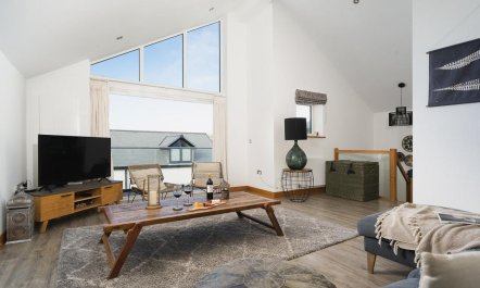 3 Bed in Mawgan Porth 2