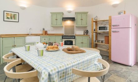 3 Bed in Mawgan Porth 9