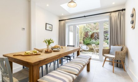 4 Bed in Perranporth 1