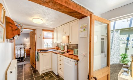 1 Bed in Appledore 3