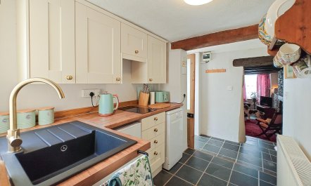 1 Bed in Appledore 8