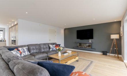 4 Bed in Holywell Bay 7
