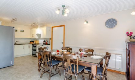 4 Bed in Summerbridge 2