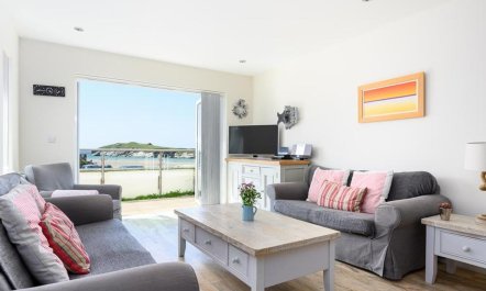 3 Bed in Porth