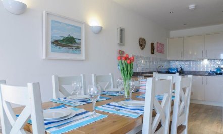 3 Bed in Porth 4