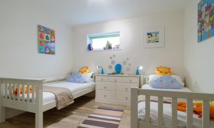 3 Bed in Porth 9