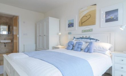 3 Bed in Porth 6