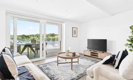 2 Bed in Falmouth 1