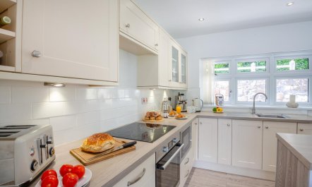 3 Bed in Llanbedrog 4