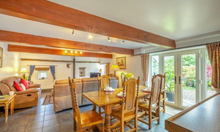 2 Bed in Thornton Rust 3