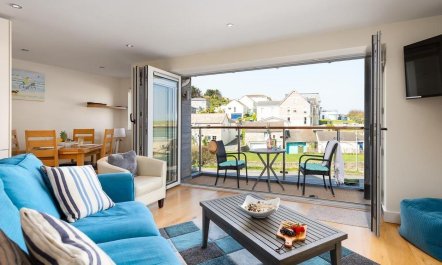 2 Bed in Porth 3